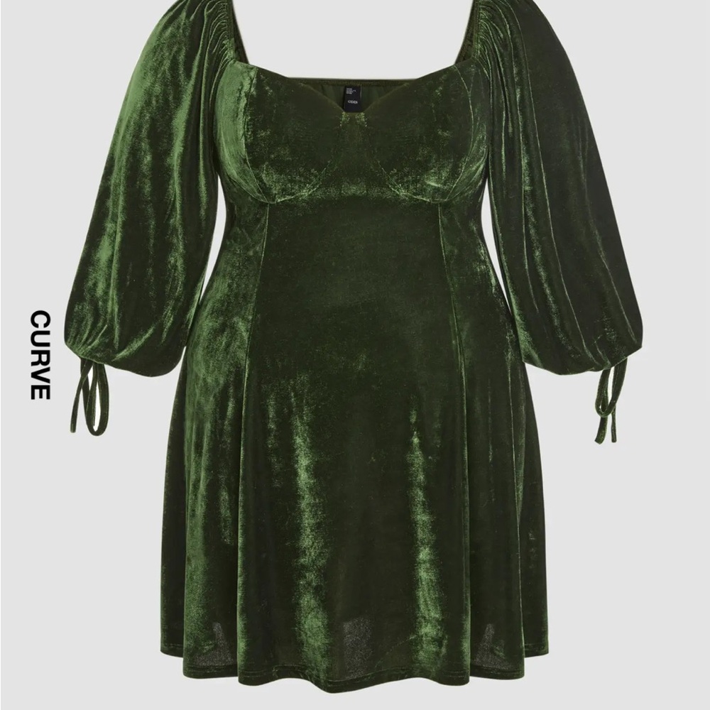 Cider Dark Green Velvet Long Sleeve Dress